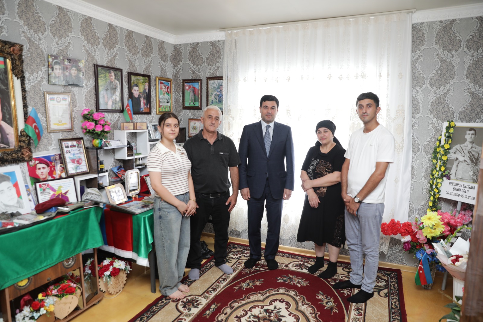 Xaçmazın Uzunoba kəndində şəhid Ehtiram Heydərovun ailəsi ziyarət olunub (FOTO)
