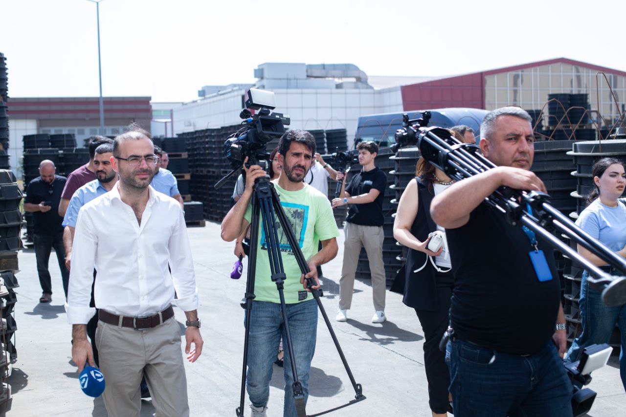 “Azertexnolayn”ın müəssisələrinə mediatur təşkil olunub (FOTO/VİDEO)