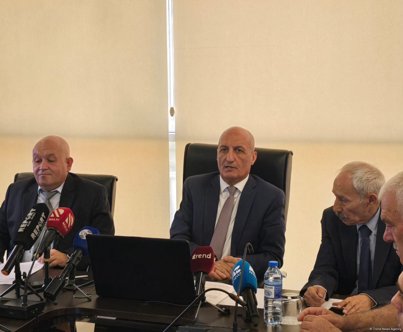 Ermənistan Rusiyaya xarici ticarətdə “nəfəslik” verərək onun Ukraynadakı müharibəsini maliyyələşdirir - Fikrət Yusifov
