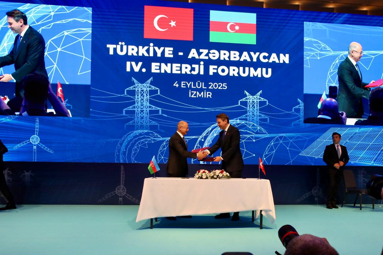 İzmirdə Azərbaycan - Türkiyə IV Enerji Forumu keçirilib (FOTO)
