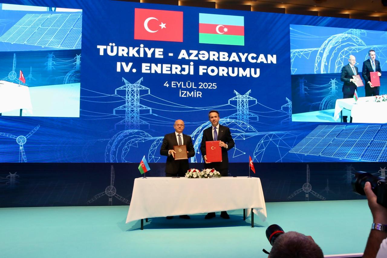 İzmirdə Azərbaycan - Türkiyə IV Enerji Forumu keçirilib (FOTO)