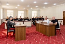 Vilayət Eyvazov Naftalanda vətəndaşların müraciətlərini dinlədi və sıra baxışı keçirdi (FOTO)