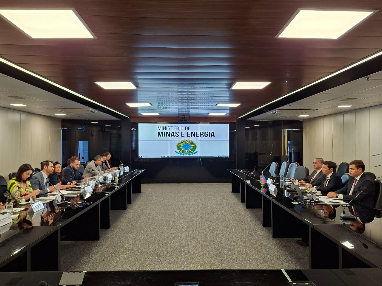 Azərbaycan və Braziliya arasında enerji və mədənçilik üzrə əməkdaşlıq imkanları dəyərləndirilib