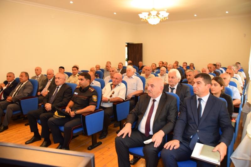 Qusarda “Prezident İlham Əliyev – qələbəmizin memarı, sülhün müəllifi” mövzusunda konfrans keçirilib (FOTO)