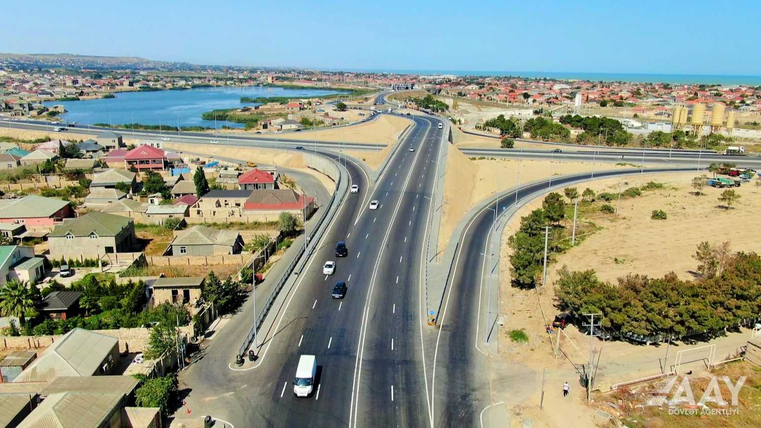 Pirşağı–Novxanı–Xırdalan–M4 avtomobil yolunun tikintisi davam edir (FOTO/VİDEO)