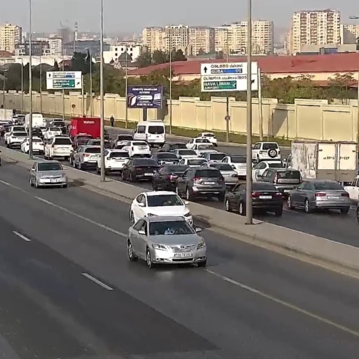 Sürücülərin NƏZƏRİNƏ: Paytaxtın bir sıra yollarında tıxac var - SİYAHI