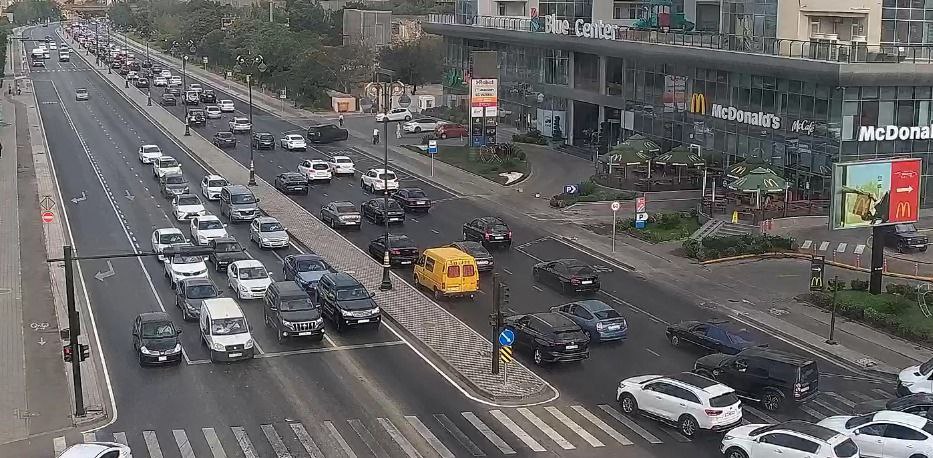 Sürücülərin NƏZƏRİNƏ: Bakıda bu yollarda sıxlıq var - SİYAHI (FOTO)