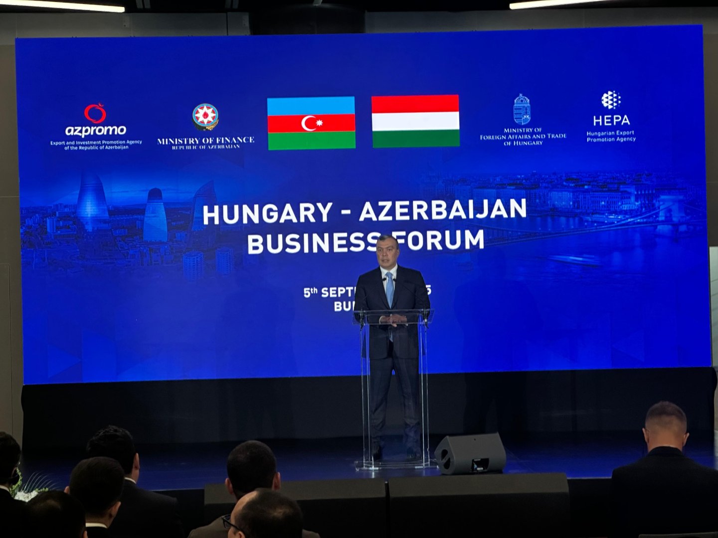 Budapeştdə Azərbaycan-Macarıstan biznes forumu keçirilib (FOTO)