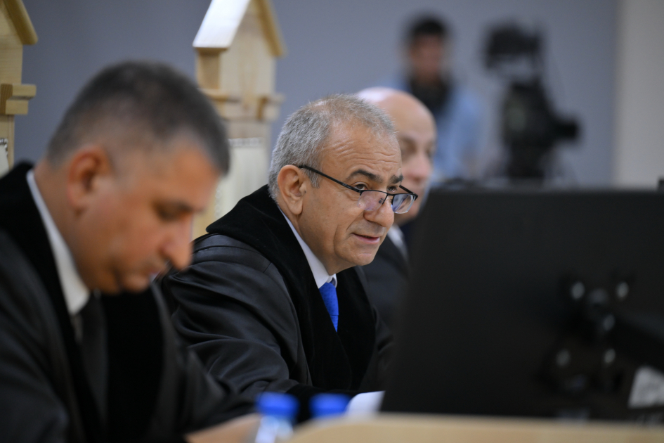 Bir sıra cinayətlərdə ittiham olunan Ermənistan vətəndaşlarının ibtidai istintaqa ifadələrinin məhkəmədə elan olunması başa çatıb (FOTO)