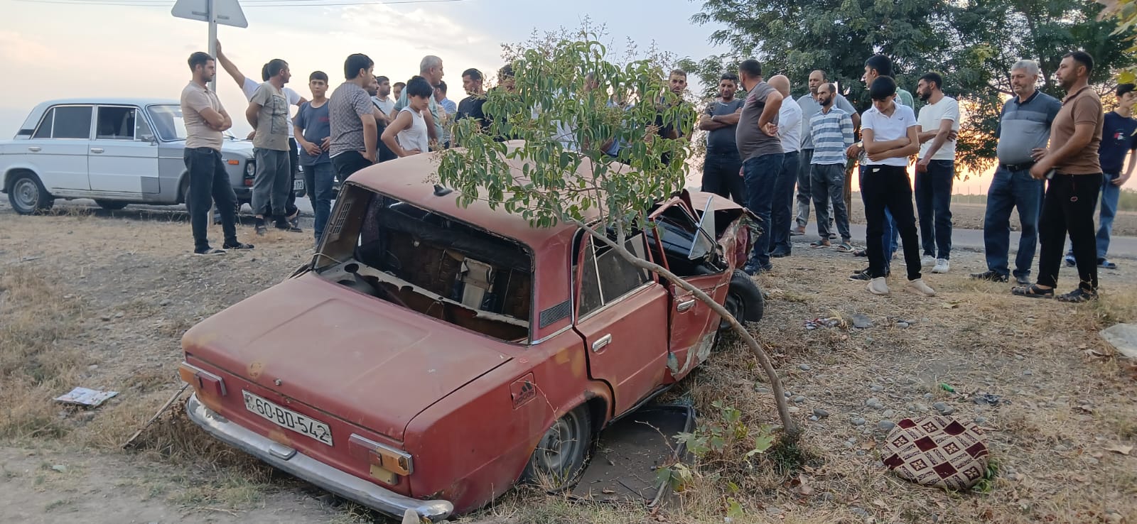 Ağcabədidə ağır yol qəzası baş verib (FOTO)