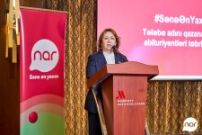 “Nar” ilin ən uğurlu abituriyentlərini mükafatlandırdı (FOTO)