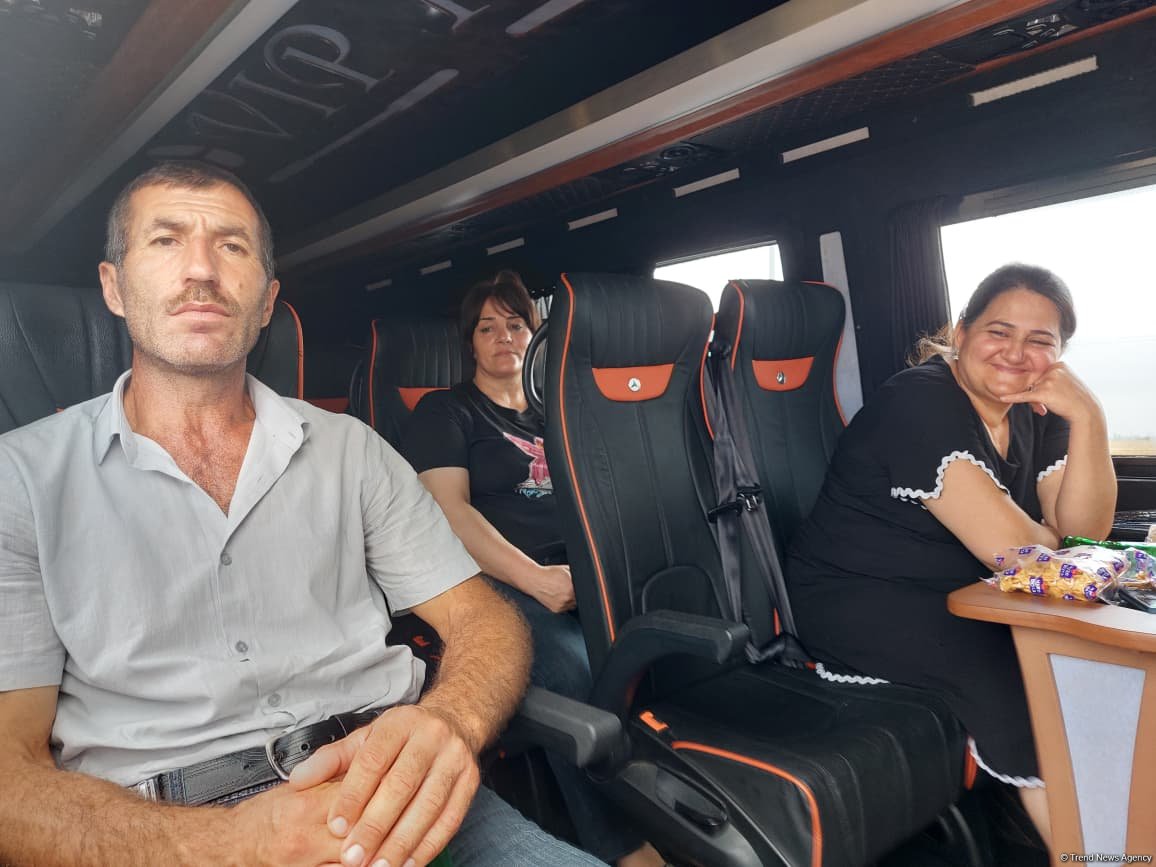 Vəngli kəndinə köçürülən ailələrə yaşayış evlərinin açarları təqdim edilib (FOTO) (YENİLƏNİB)