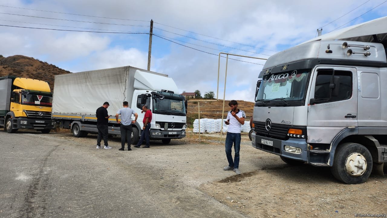 Xocalının Xanyurdu kəndinə çatan ailələrə evlərin açarları təqdim edilib (FOTO)(YENİLƏNİB)