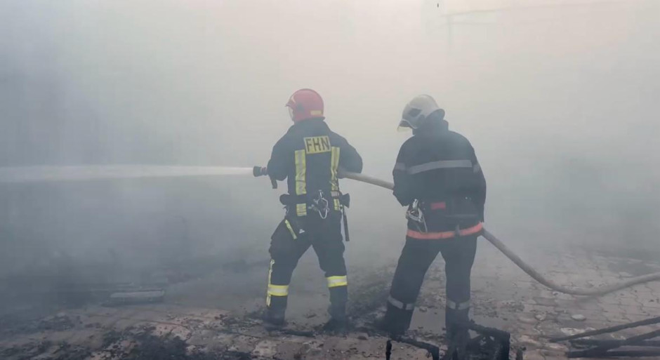 Bakıda istirahət mərkəzində yanğın olub (FOTO)