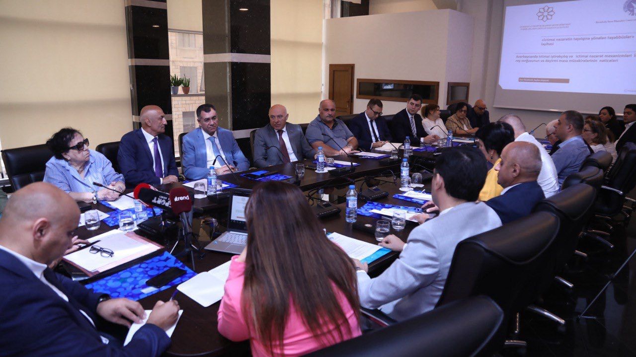 “İctimai nəzarətin təşviqinə yönələn imkanlar” mövzusunda ictimai dinləmə təşkil olunub (FOTO)