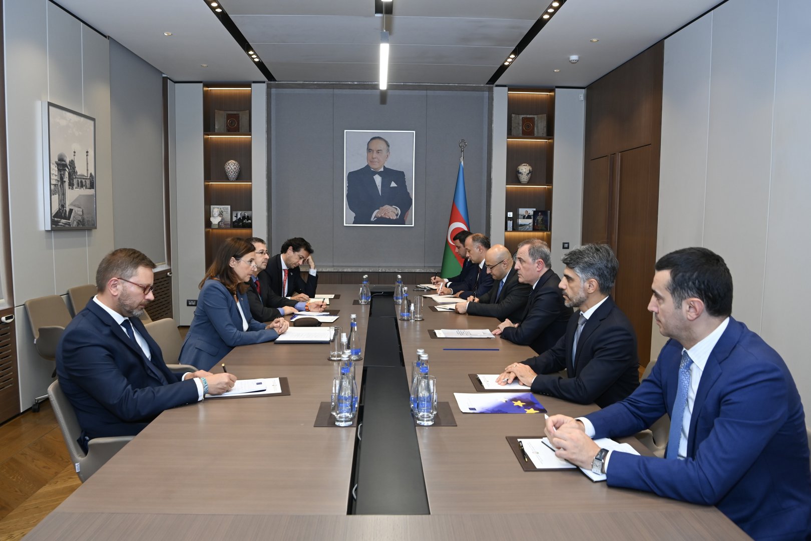 Ceyhun Bayramov Avropa İttifaqının Azərbaycandakı Nümayəndəliyinin yeni təyin olunmuş rəhbəri ilə görüşüb (FOTO)