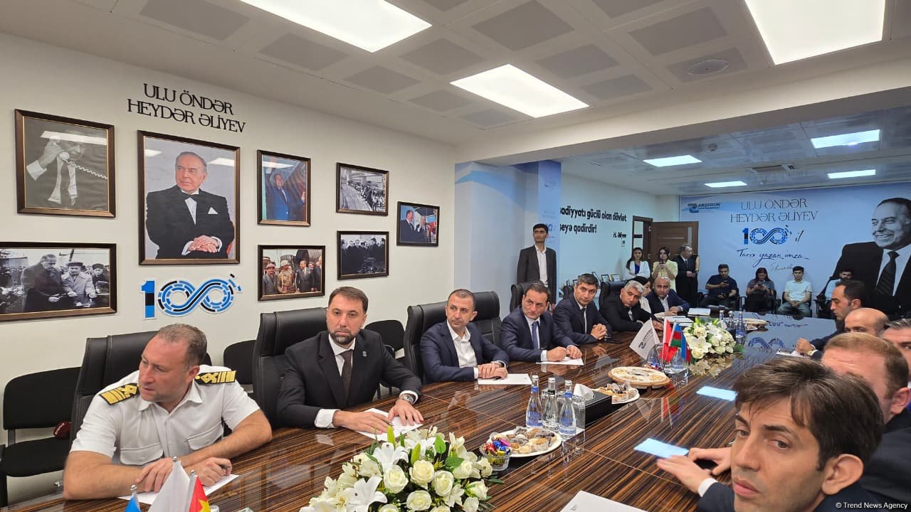 Çindən Azərbaycana yola düşən qatar Bakıya çatıb (FOTO) (YENİLƏNİB)