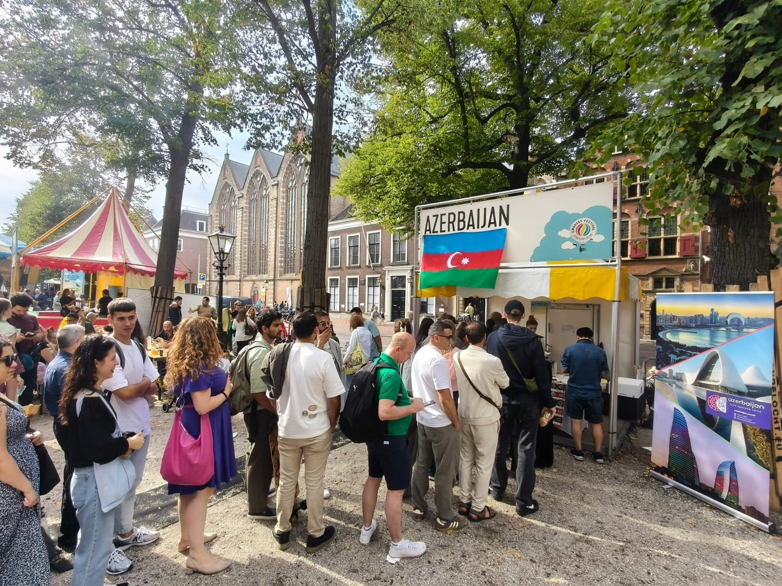Azərbaycan mədəniyyəti Haaqada keçirilmiş beynəlxalq festivalda böyük maraq və coşqu ilə qarşılanıb (FOTO)