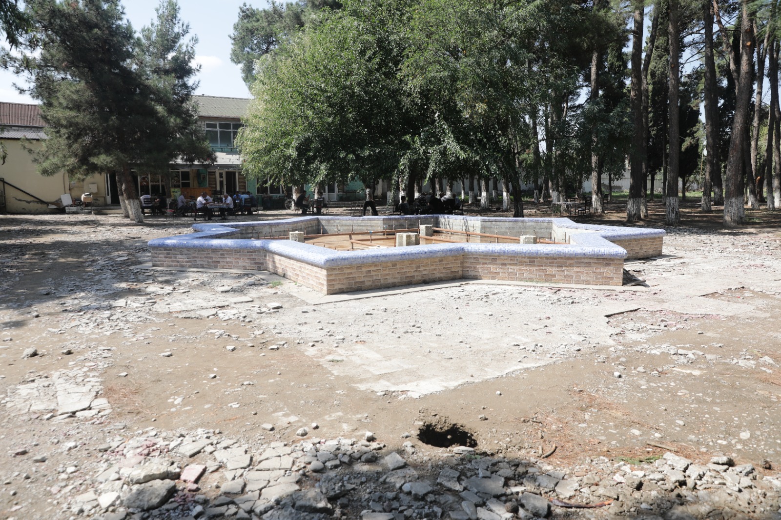 Xudatda Heydər Əliyev adına park əsaslı təmir edilir (FOTO)