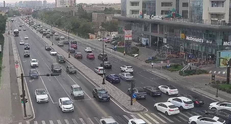 Sürücülərin NƏZƏRİNƏ: Bakıda bu yollarda sıxlıq var - SİYAHI (FOTO)
