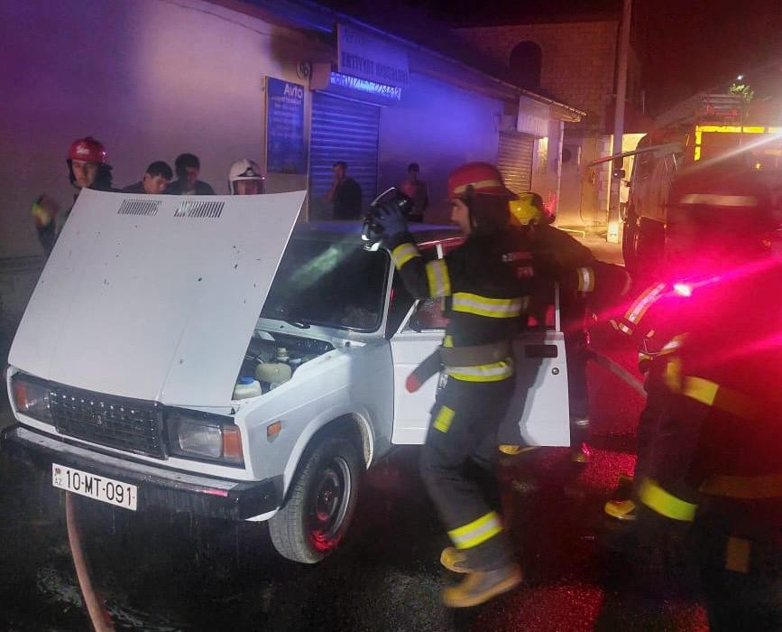 Şəmkirdə minik avtomobilində yanğın baş verib (FOTO/VİDEO)