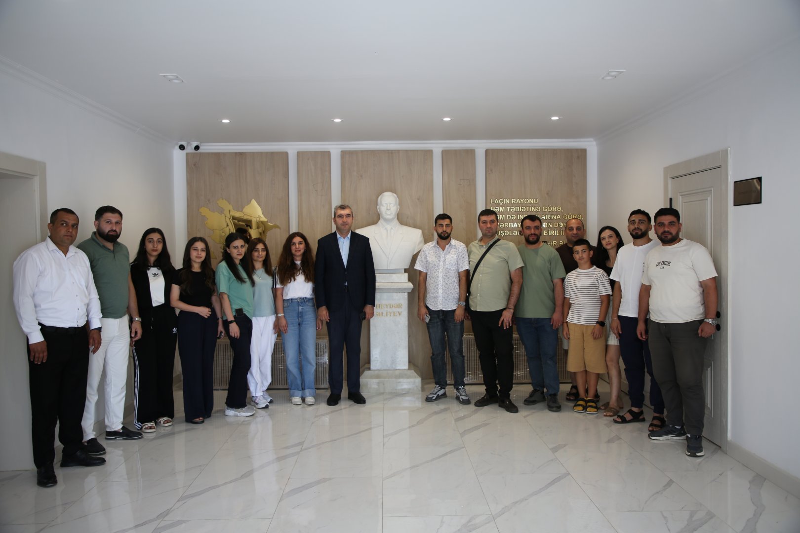 Şuşa və Laçın şəhərlərinə infotur təşkil edilib (FOTO/VİDEO)
