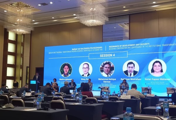 Özbəkistandan olan ekspert müasir çağırışların öhdəsindən gəlməkdə dialoqun vacibliyindən danışıb