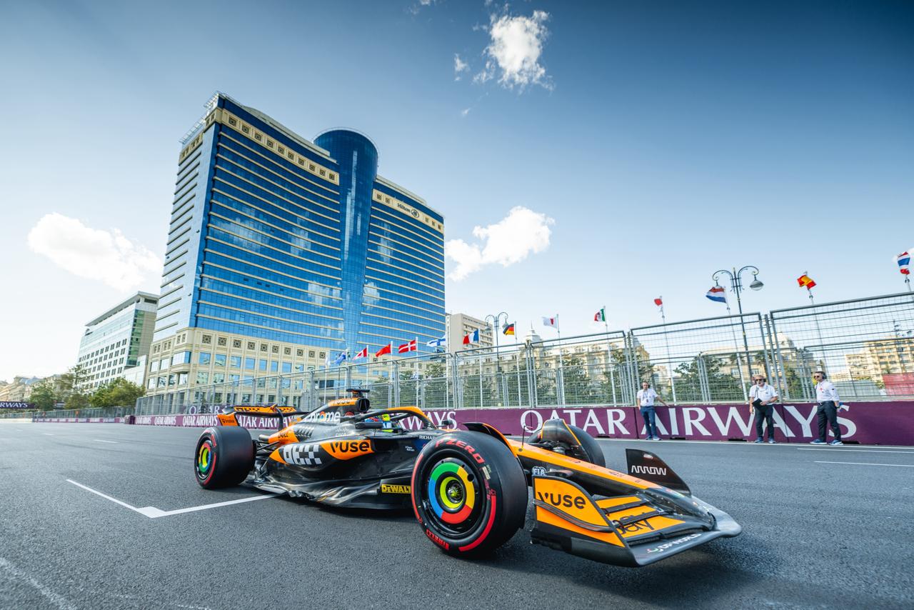 Bakıda “Formula 1” həyəcanı: 12 mindən çox turist, 20 min tribunalıq yer və minlərlə azərbaycanlının zəhməti (FOTO)
