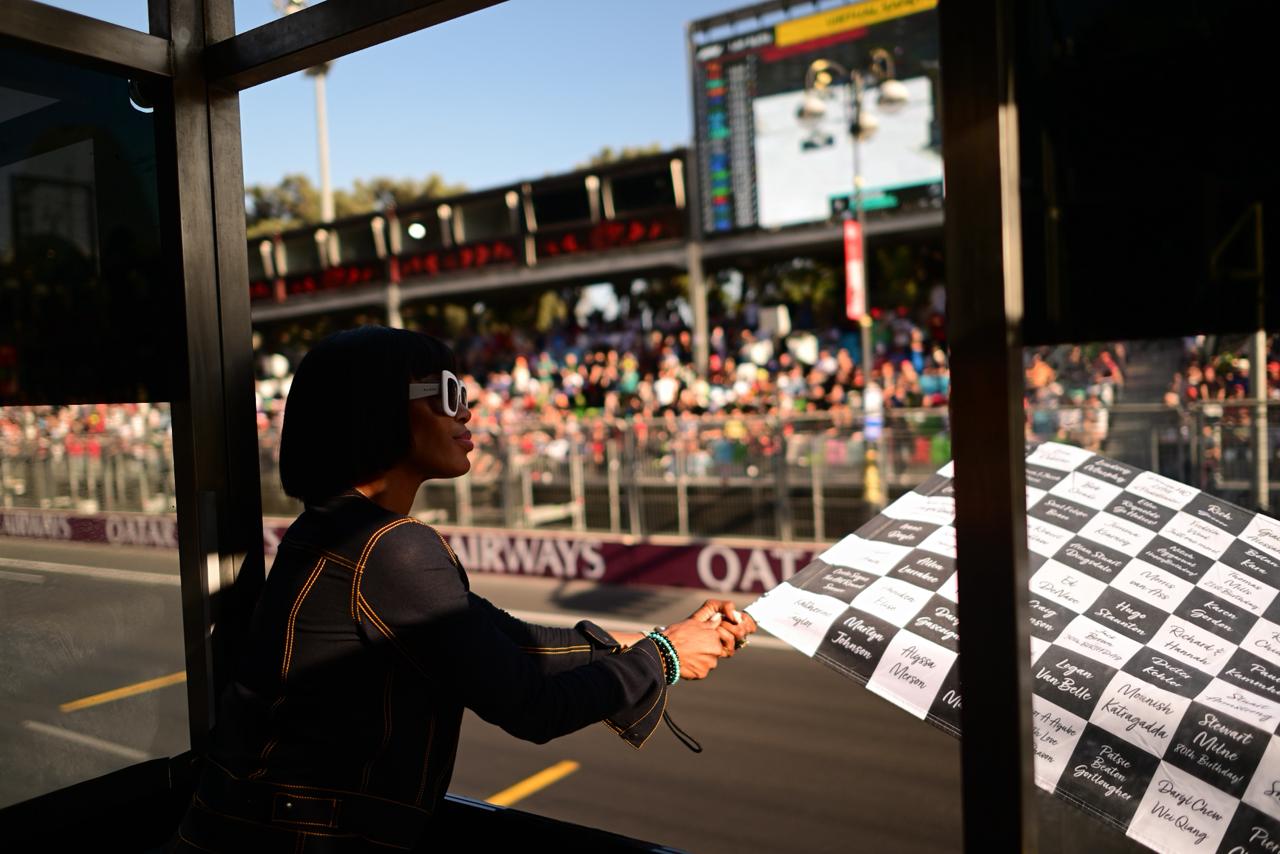 Bakıda “Formula 1” həyəcanı: 12 mindən çox turist, 20 min tribunalıq yer və minlərlə azərbaycanlının zəhməti (FOTO)