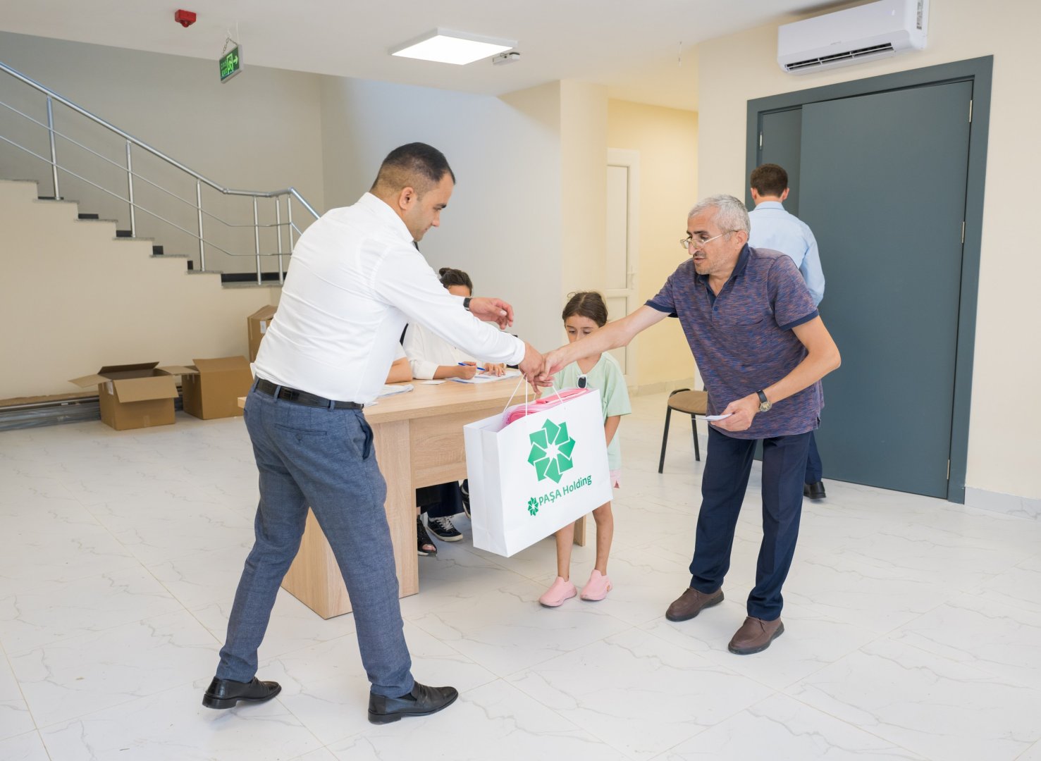 “PAŞA Holding”in tərəfdaşlığı ilə 12 mindən çox aztəminatlı ailənin övladlarına məktəbli ləvazimatları təqdim ediləcək (FOTO)