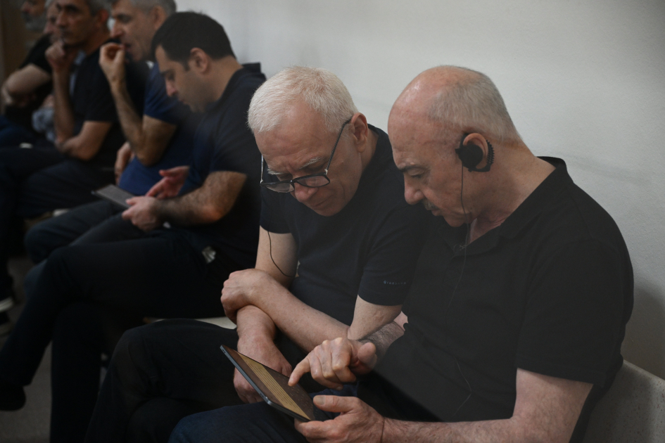 Azərbaycan ərazilərinin Ermənistandan atəşə tutulması, mülki azərbaycanlıların öldürülməsi, girov götürülməsi ilə bağlı sənədlər məhkəmədə elan olunub (FOTO)