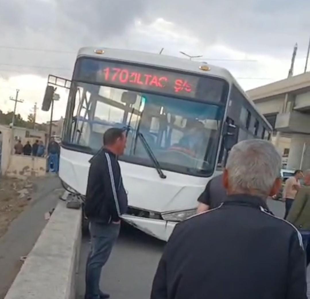 Doqquz nəfərin xəsarət aldığı avtobus qəzasının səbəbi açıqlanıb (VİDEO)