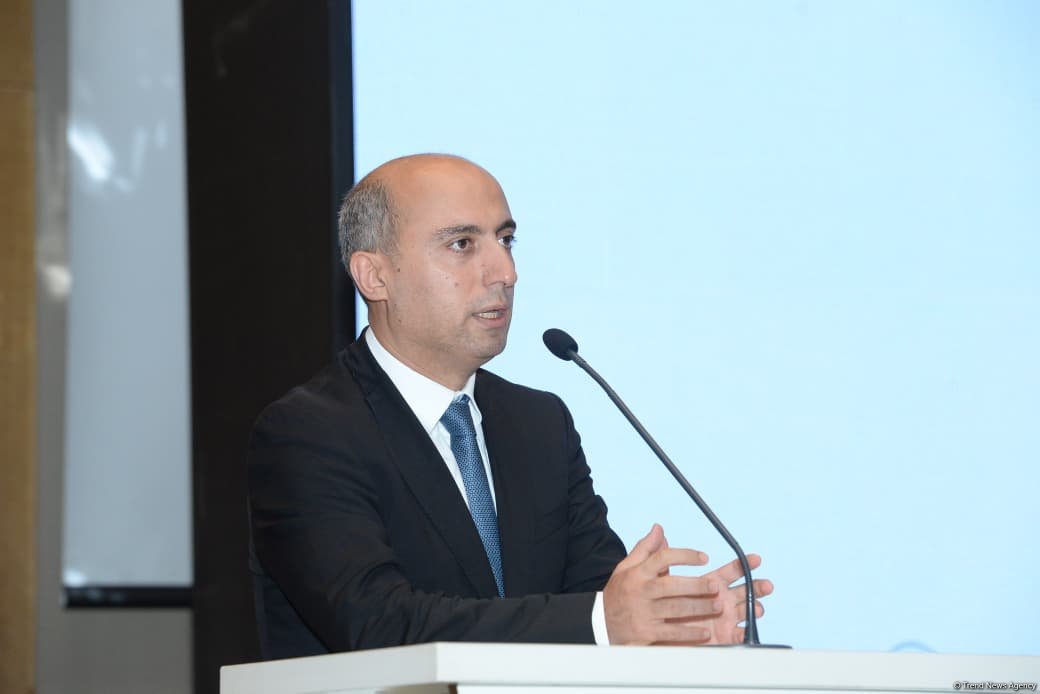 Azərbaycan tarixi dərsliklərinin dili şagirdlərin yaş xüsusiyyətlərinə uyğun deyil - Emin Əmrullayev