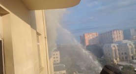 Xırdalanda çoxmərtəbəli yaşayış binasında yanğın baş verib, sakinlər təxliyə edilib (FOTO/VİDEO)