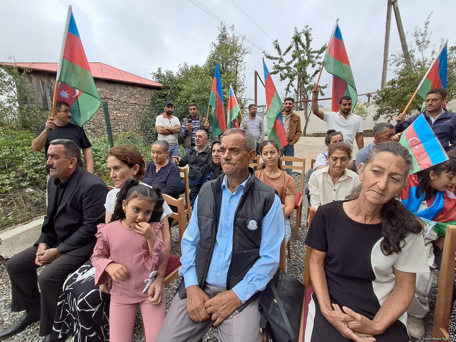 Xocalının Seyidbəyli kəndinə köçən ailələrə mənzillərin açarları təqdim olunub (FOTO) (YENİLƏNİB)