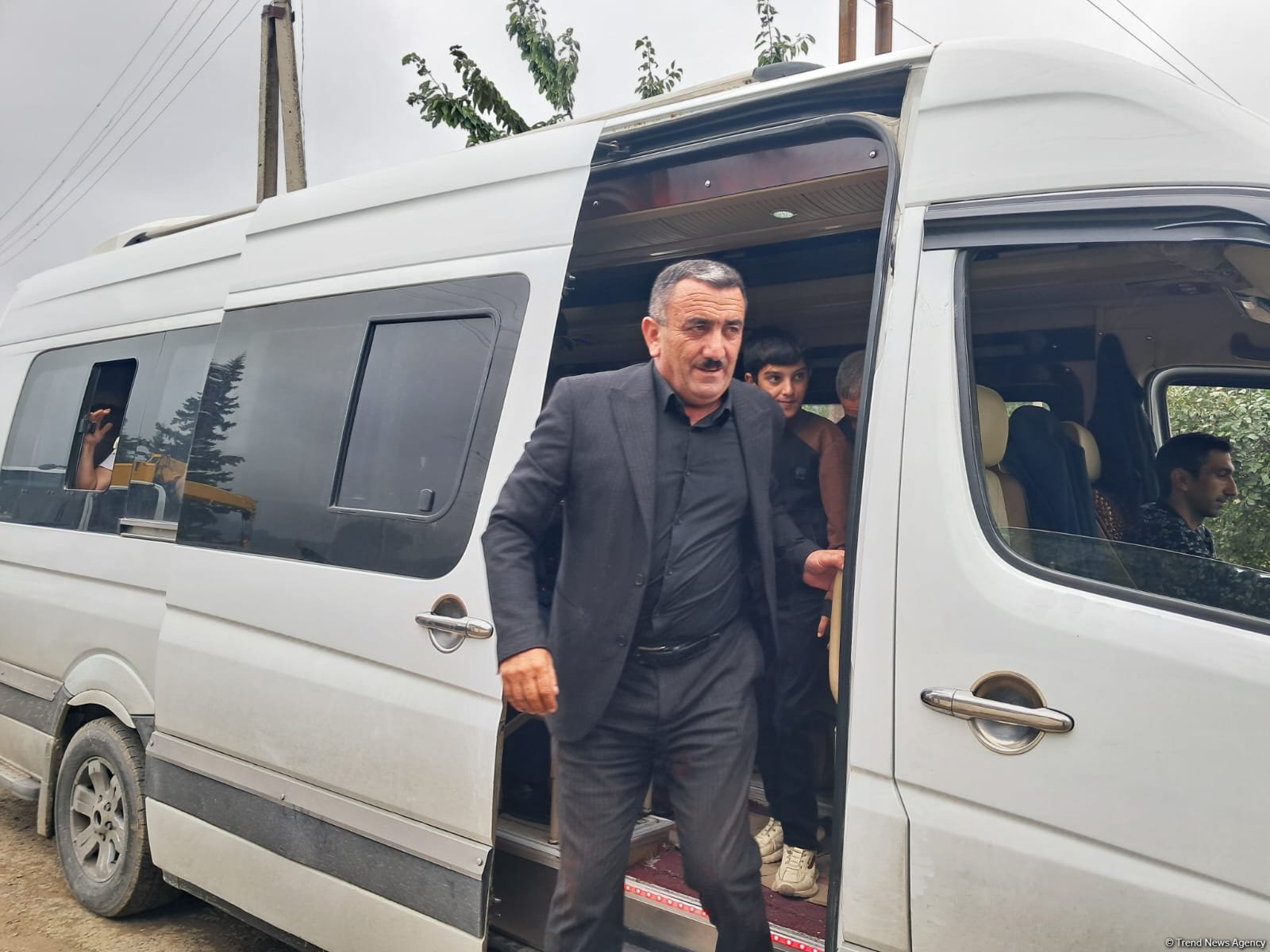 Xocalının Seyidbəyli kəndinə köçən ailələrə mənzillərin açarları təqdim olunub (FOTO) (YENİLƏNİB)