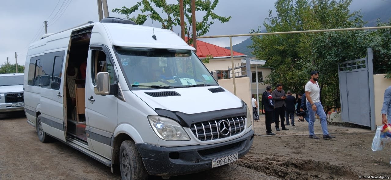 Xocalının Seyidbəyli kəndinə köçən ailələrə mənzillərin açarları təqdim olunub (FOTO) (YENİLƏNİB)