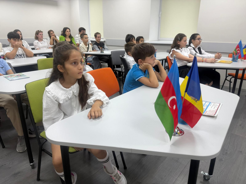 Moldovada azərbaycanlıların bazar günü məktəbində yeni tədris ilinin açılışı olub