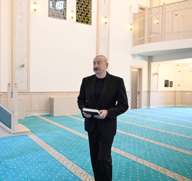 Prezident İlham Əliyev Hadrut qəsəbəsində inşa olunmuş məscidin açılışında iştirak edib (FOTO)