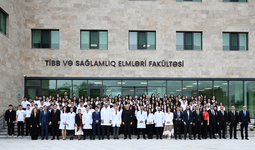 Prezident İlham Əliyev Qarabağ Universitetinin Klinikası binasının, Tibb və sağlamlıq elmləri fakültəsinin tədris korpusunun açılışında iştirak edib (FOTO)