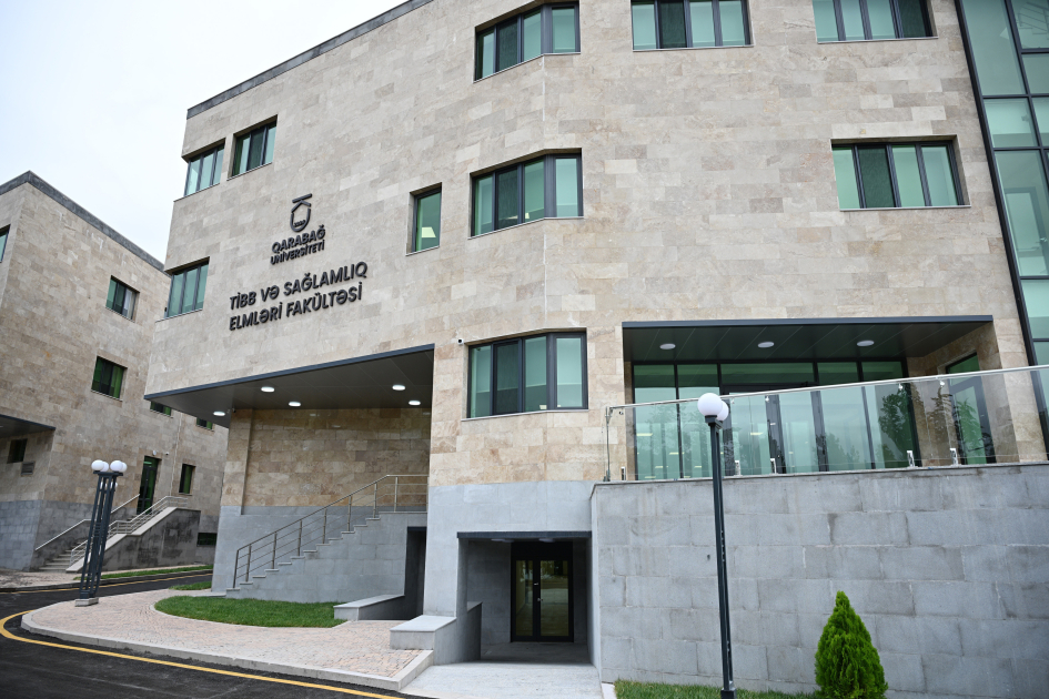 Prezident İlham Əliyev Qarabağ Universitetinin Klinikası binasının, Tibb və sağlamlıq elmləri fakültəsinin tədris korpusunun açılışında iştirak edib (FOTO)