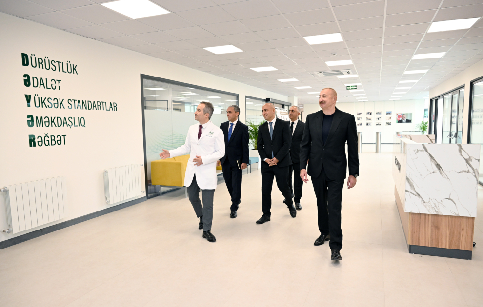Prezident İlham Əliyev Qarabağ Universitetinin Klinikası binasının, Tibb və sağlamlıq elmləri fakültəsinin tədris korpusunun açılışında iştirak edib (FOTO)