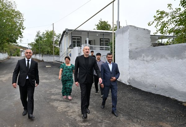Prezident İlham Əliyev Xocalı rayonunun Badara kəndində olub (FOTO)