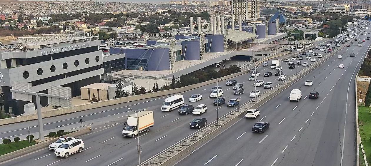Sürücülərin NƏZƏRİNƏ: Paytaxtın bir sıra yollarında tıxac var - SİYAHI (FOTO)