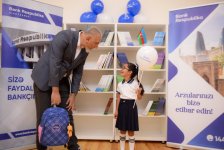 Bank Respublika Ağdamda ilk dəfə məktəbə gedəcək birinciləri sevindirdi (FOTO)