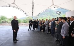 Prezident İlham Əliyev Xocalının Badara, Daşbulaq, Seyidbəyli və Şuşakənd kəndlərinin sakinləri ilə görüşüb (FOTO)