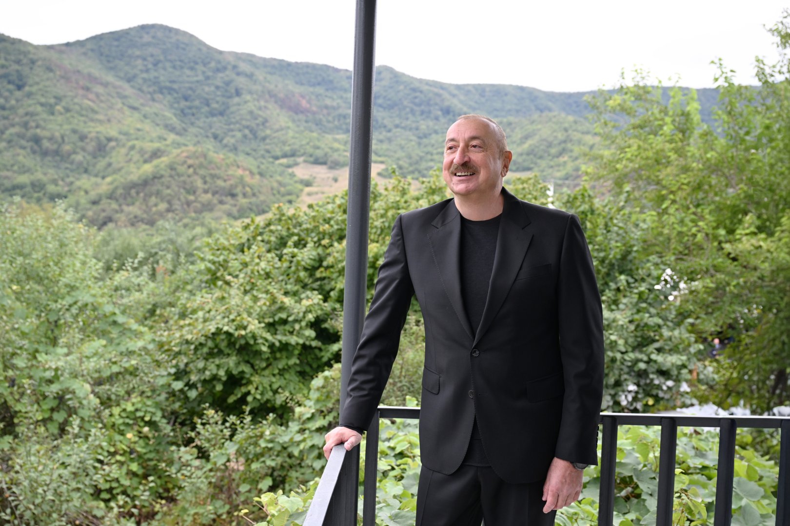 Prezident İlham Əliyev Xocalı rayonunun Badara kəndində olub (FOTO)