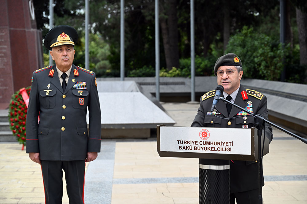 Türkiyənin Baş Qərargah rəisi Azərbaycana gəlib (FOTO)