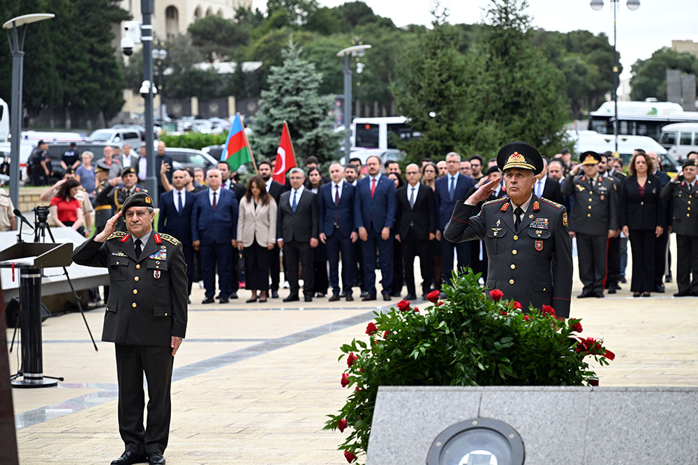 Türkiyənin Baş Qərargah rəisi Azərbaycana gəlib (FOTO)