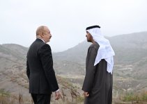 Azərbaycan və Birləşmiş Ərəb Əmirliklərinin Prezidentləri Şuşa rayonunun Daşaltı kəndinin fonunda şəkil çəkdiriblər (FOTO)